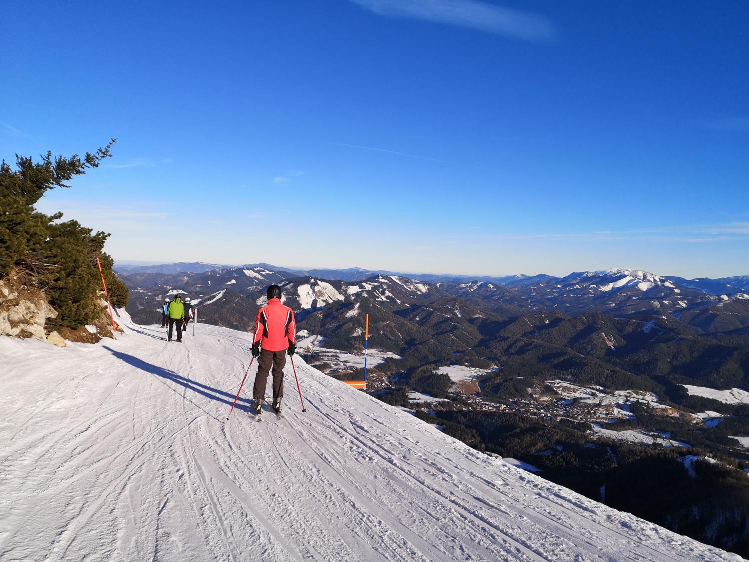 Im Zug zur Piste