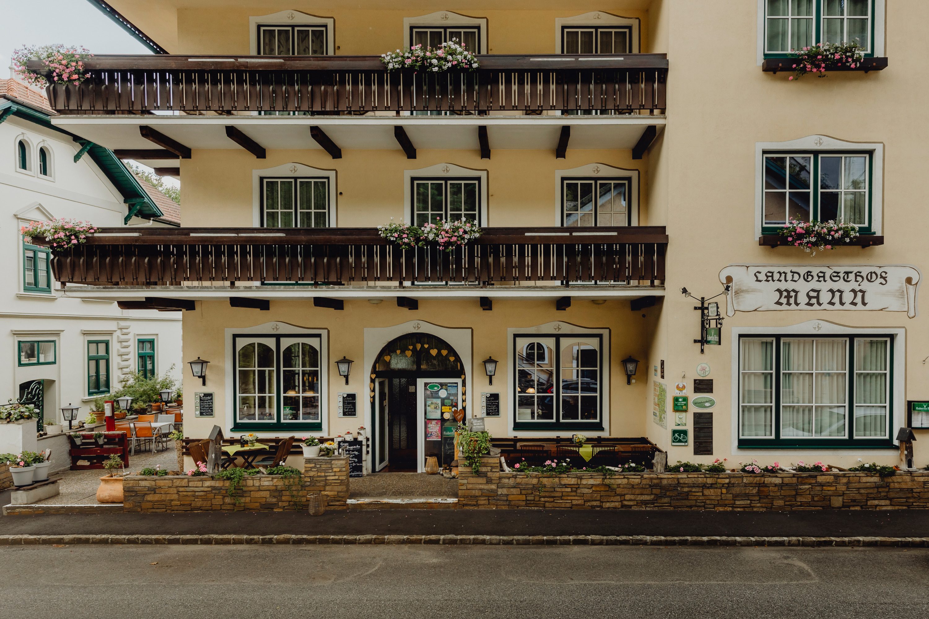 Wirtshaus am Fuße der Rosenburg