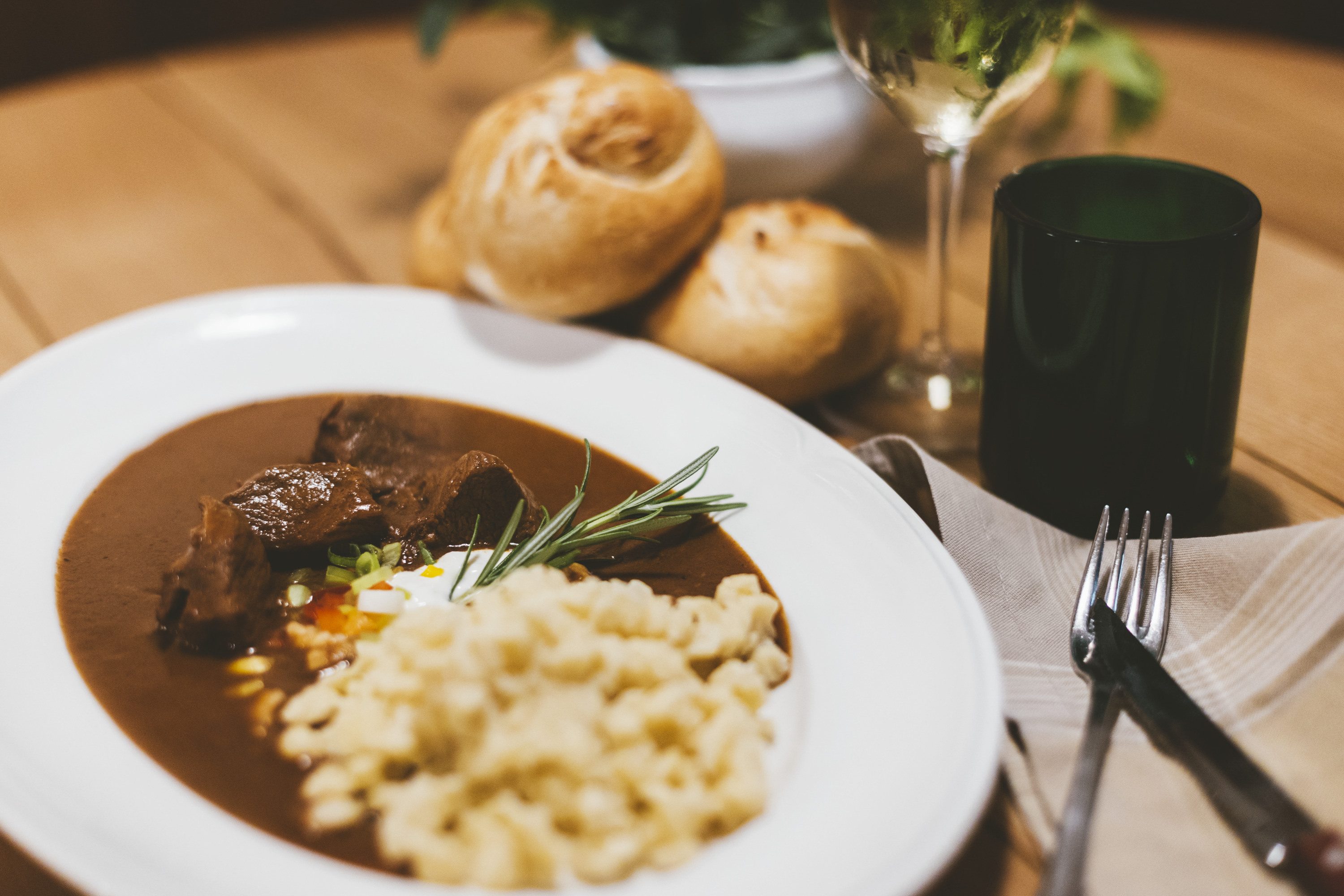 Kalbsrahmgulasch mit Spätzle