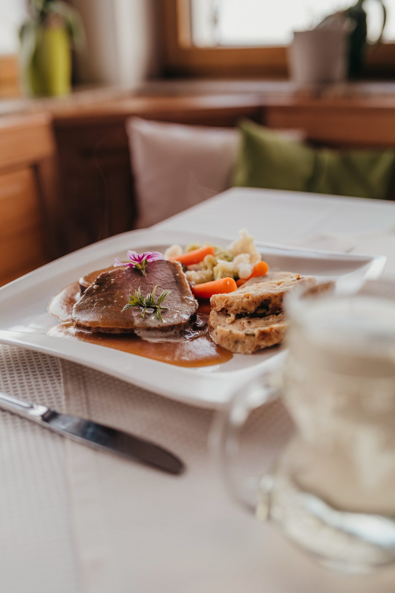 Mostbraten mit Semmelknödel