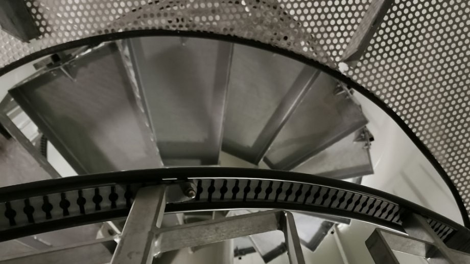 Die Wendeltreppe im Inneren des Windrad-Turms, © Grassmann