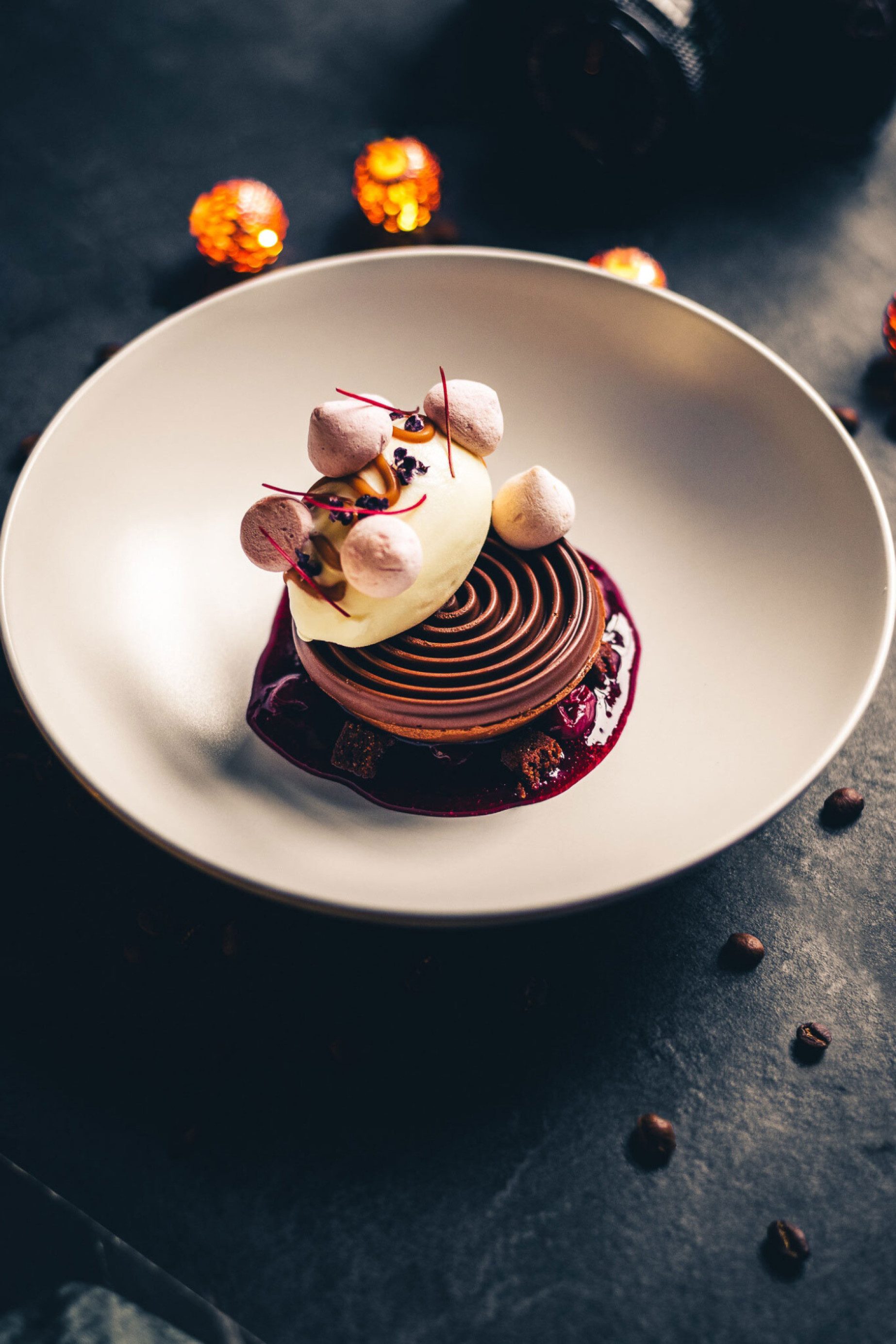 Schokoladen Kuppel - Mousse / Brownie / Eis / Crumble