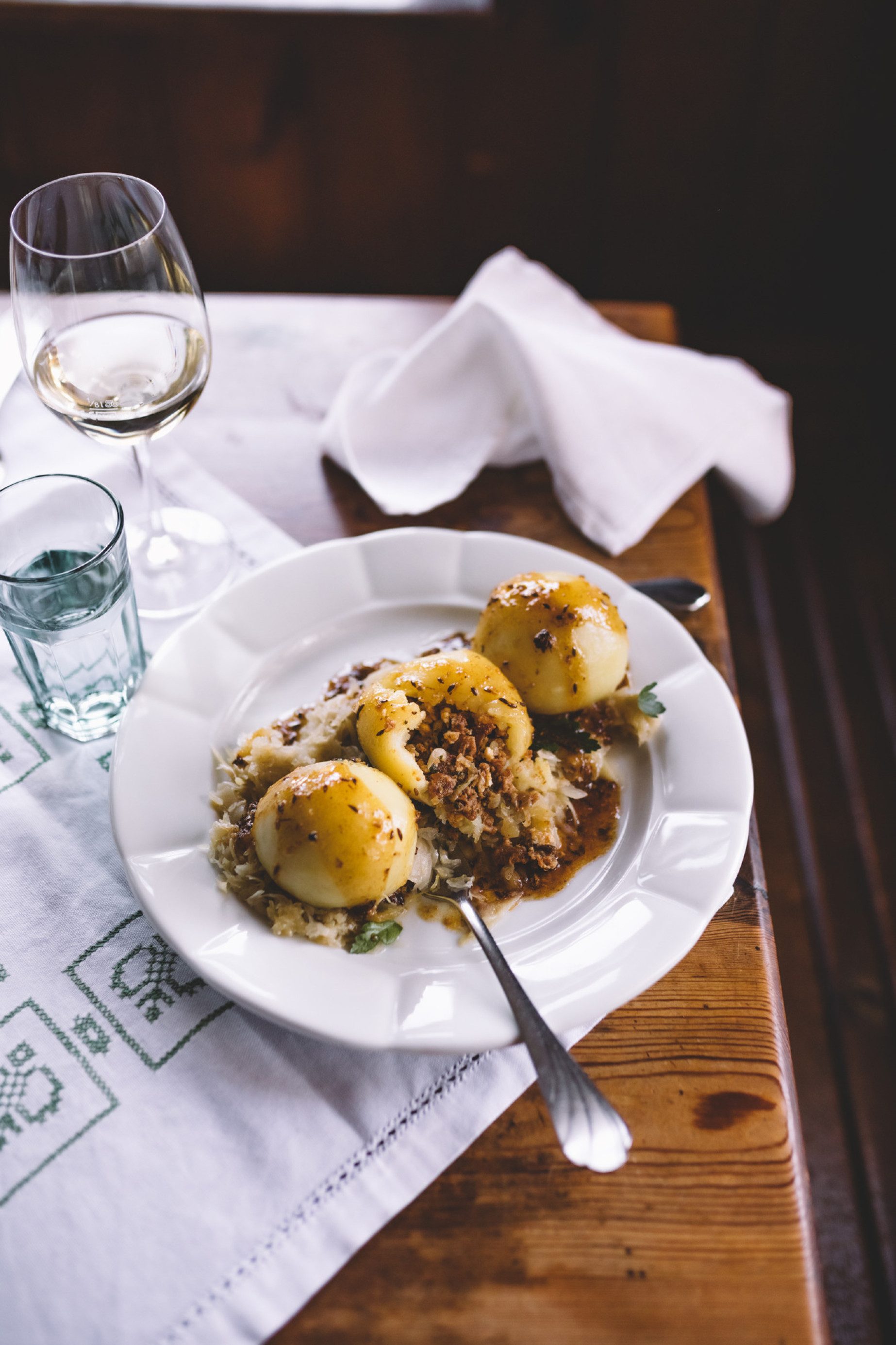 Knödelvielfalt: Von Grammel- bis Steinpilz- oder Bierfüllung